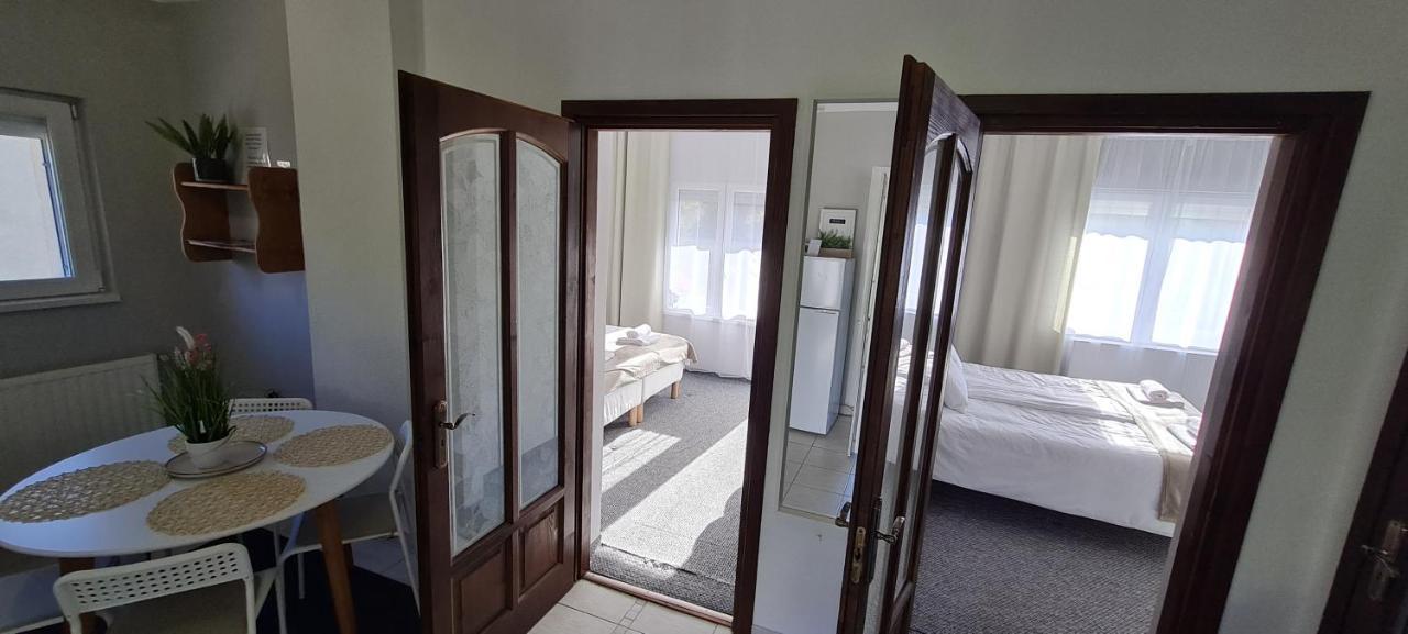Lugas Apartman Miskolctapolca 2 Haloszoba Dezsa Es Jakuzzi Koezel A Barlangfuerdohoez Экстерьер фото