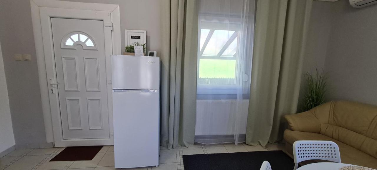 Lugas Apartman Miskolctapolca 2 Haloszoba Dezsa Es Jakuzzi Koezel A Barlangfuerdohoez Экстерьер фото