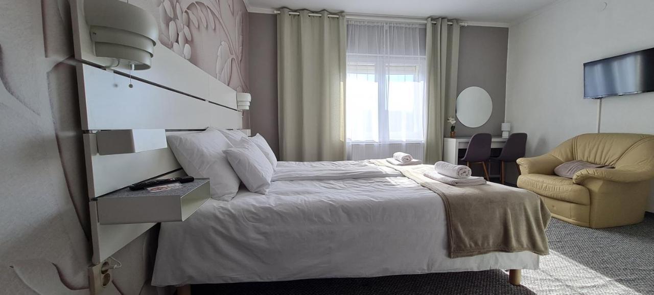 Lugas Apartman Miskolctapolca 2 Haloszoba Dezsa Es Jakuzzi Koezel A Barlangfuerdohoez Экстерьер фото