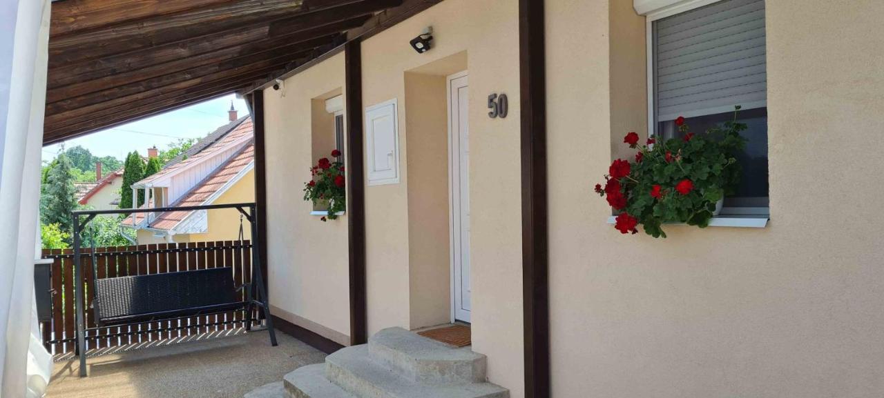 Lugas Apartman Miskolctapolca 2 Haloszoba Dezsa Es Jakuzzi Koezel A Barlangfuerdohoez Экстерьер фото